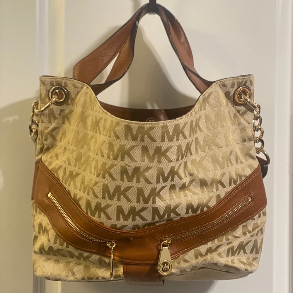 Purse - Picture 2 of 4